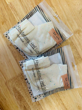 Load image into Gallery viewer, Moisturizing Spa Socks