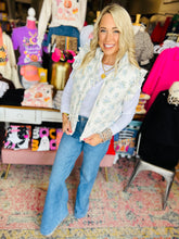 Load image into Gallery viewer, Lilly floral vest
