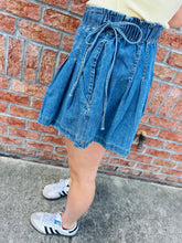 Load image into Gallery viewer, Sammie Pleated Shorts