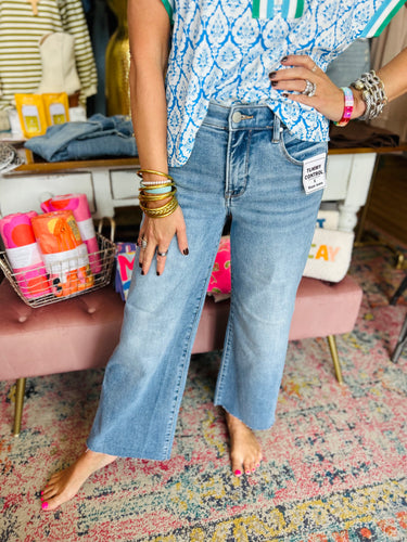 Lawson mid rise, crop wide jeans ￼