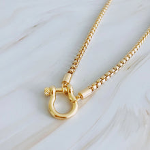 Load image into Gallery viewer, Harper Pendant Box Chain Necklace