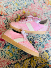 Load image into Gallery viewer, Dixie Sneakers